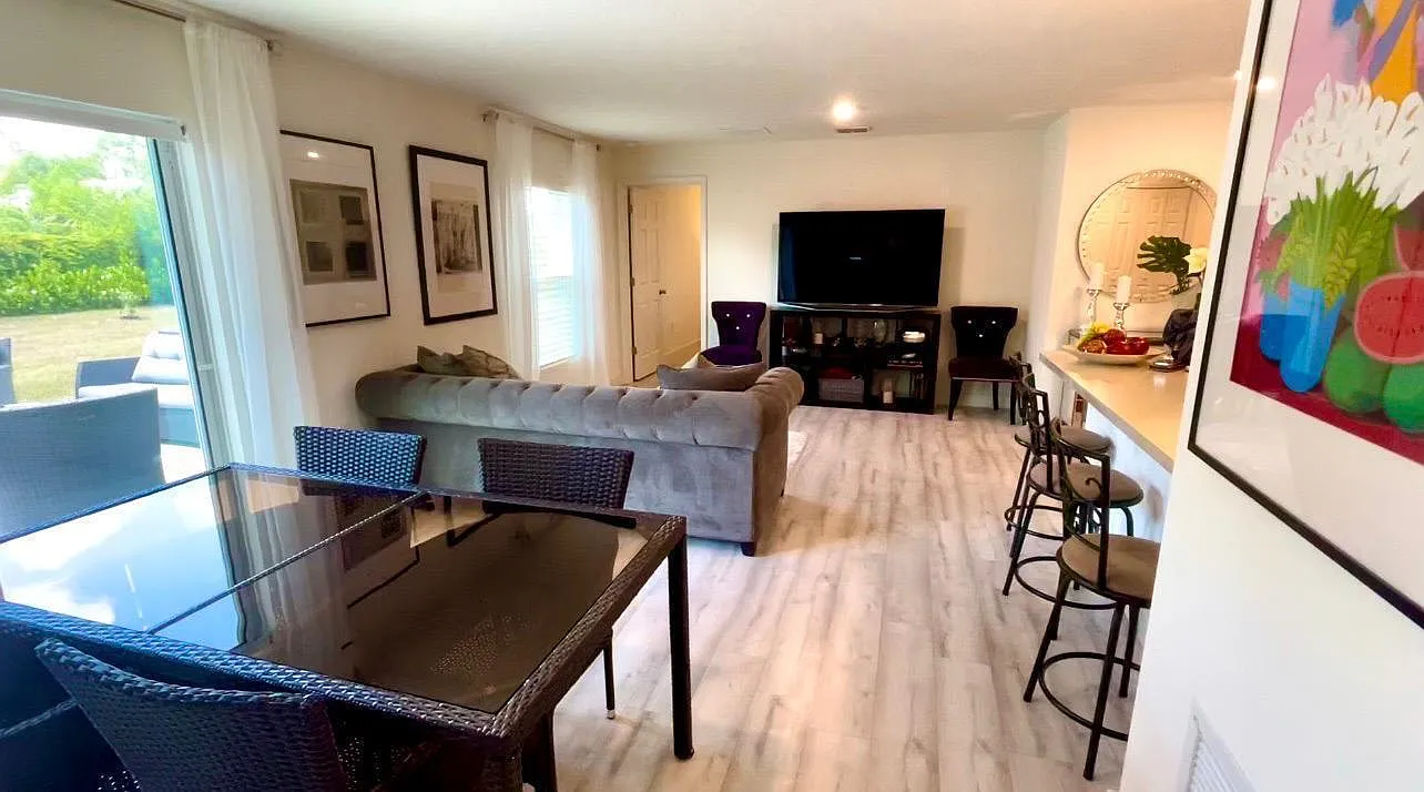 3 bed, 2.0 bath, 1294 sqft, $2,500 — Photo 4