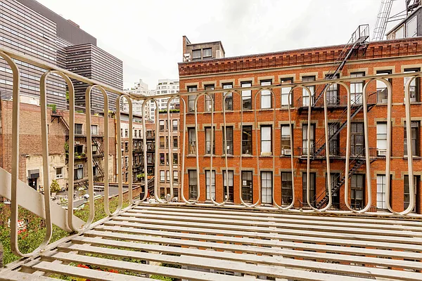 Rented by Mirador Real Estate | media 15