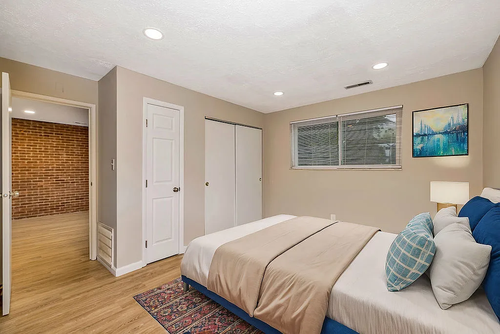 Delta Bend Apartments in Mount Lookout — Photo 4
