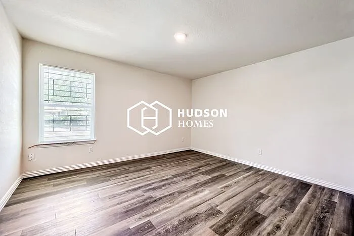 1823 San Carlos St — Photo 9