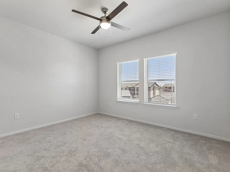 Stone Creek Flats - Brand New Apartments in Sherman, Texas — Photo 25
