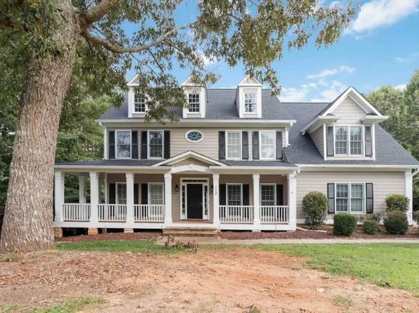 112 Creekside Way, Ball Ground, GA 30107