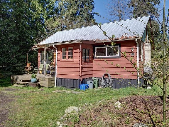 3rd image of 394 Pratt Rd