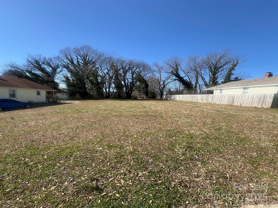 2nd image of 424 2nd St SW #20