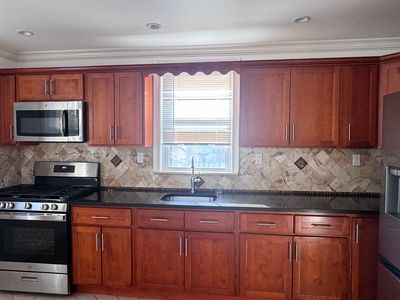 (Undisclosed Address), Staten Island, NY, 10304
