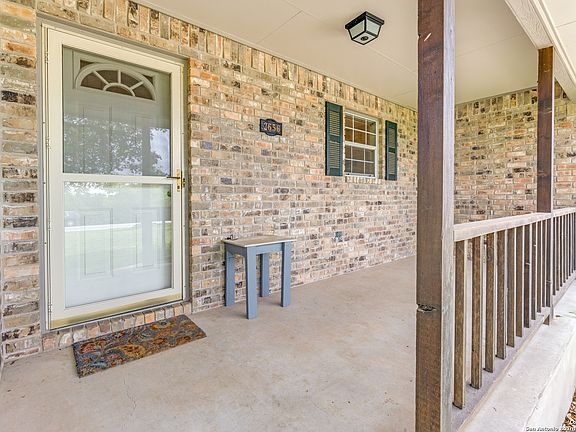 3rd image of 2656 Country Ledge