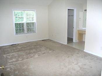 2nd image of 1220 Curtiss Dr