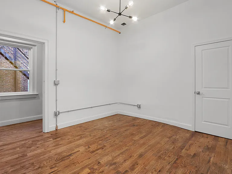 57 Trumbull St #1R — Photo 9