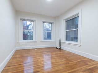 891 Massachusetts Ave APT 12, Cambridge, MA 02139