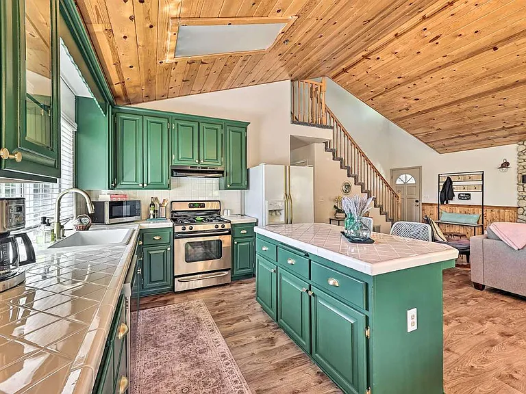360 Cedarbrook Dr — Photo 4