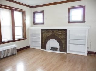 3925 W George St APT 4, Chicago, IL 60618