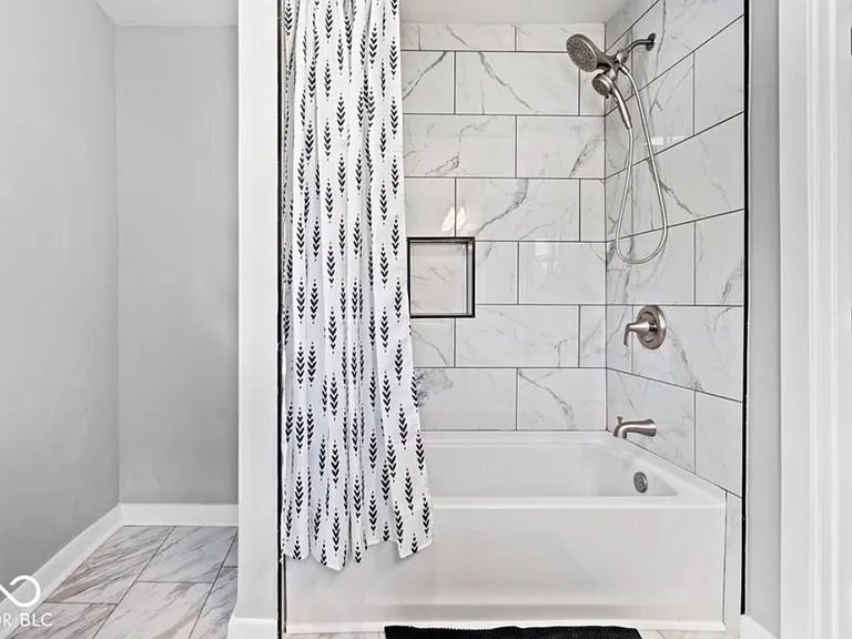 1302 Laurel St — Photo 13