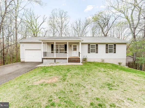 307 Red Cloud Rd, Lusby, MD 20657