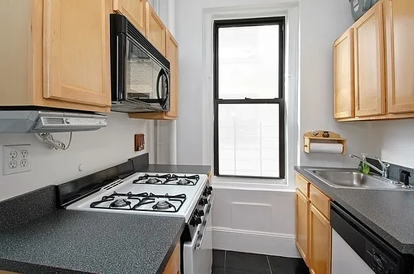 Sold by Corcoran | media 32