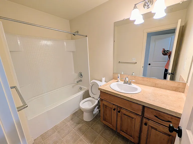 7919 NW Rockne Way — Photo 6
