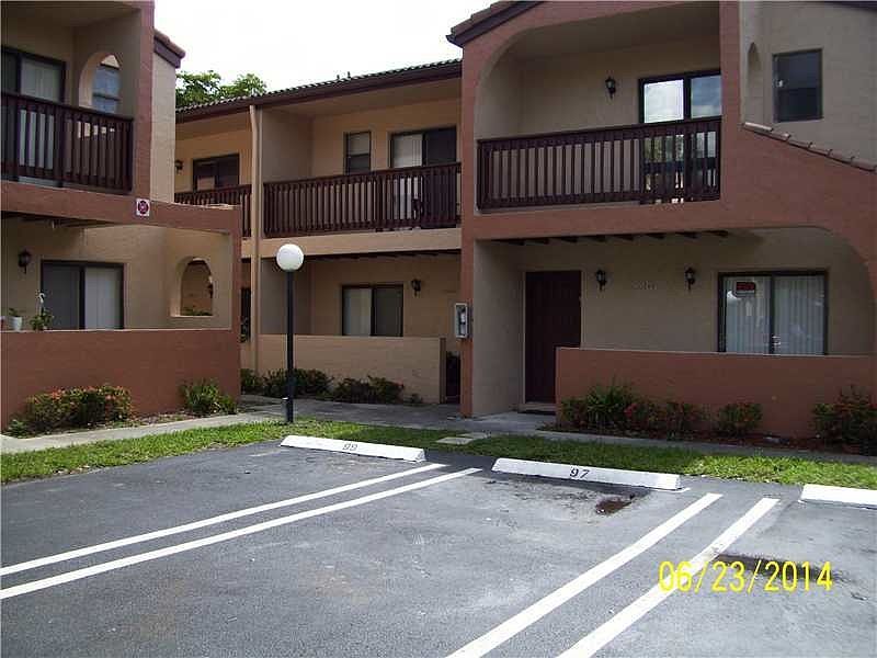 1st image of 10299 NW 33rd St