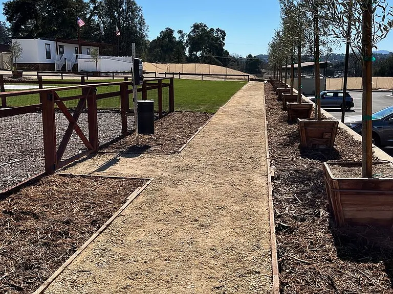 Emerald Ridge Apartments — Photo 16