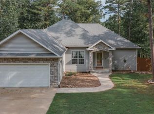 18 Fleetwood Dr, Bella Vista, AR 72714