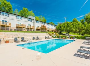 River Hill Townhomes, Louisville, TN 37777