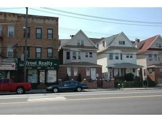Sold by Remax Real Estate Professionals | media 1