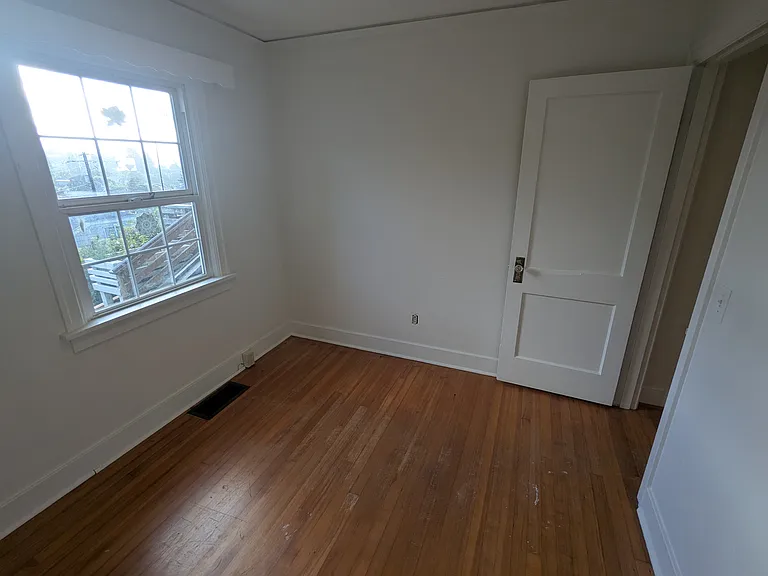 1310 Parker Pl — Photo 12