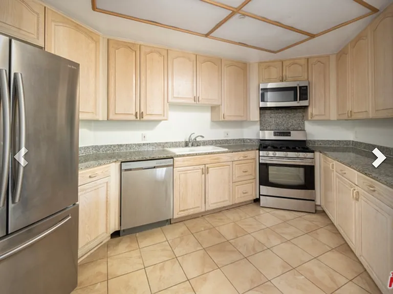 8349 Blackburn Ave #102 — Photo 3