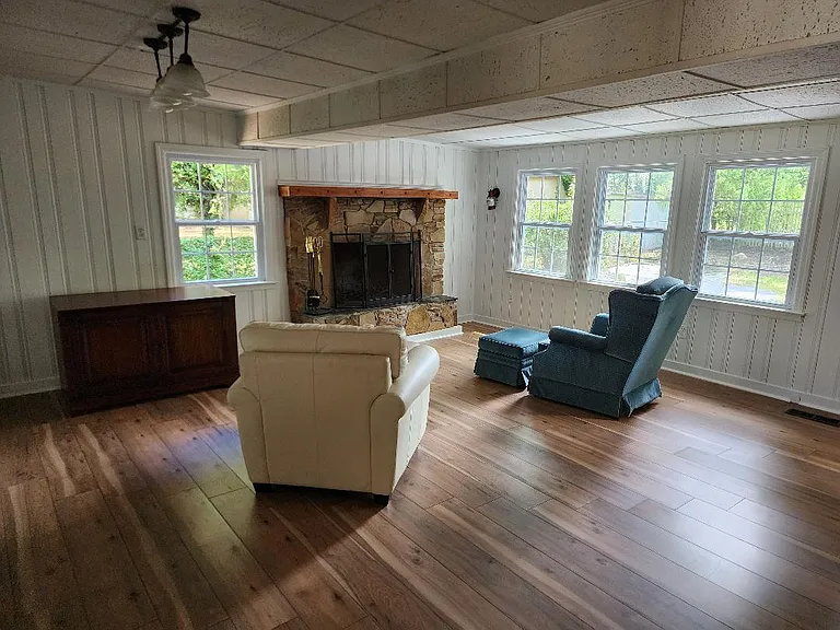 1703 Palmetto Dr — Photo 4