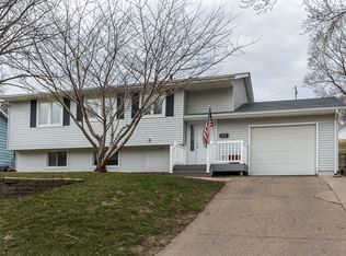 1516 25th St, Bettendorf, IA