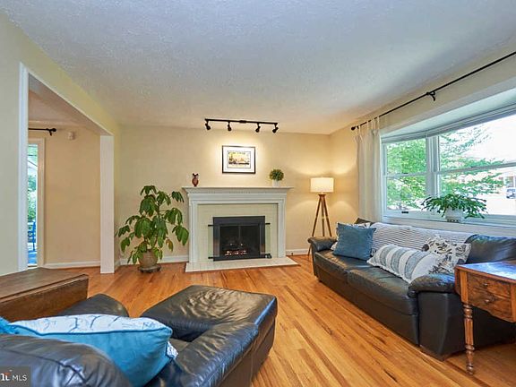 5th image of 3321 Wraywood Pl