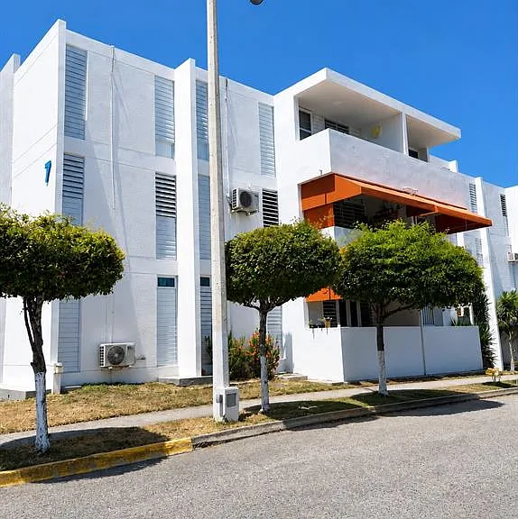 709 Cond Paseo Vista Mar Edif #7 — Photo 2