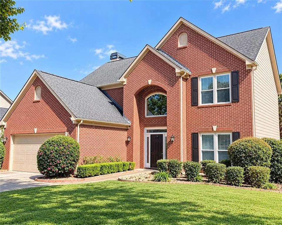4 bed, 2.5 bath, 2385 sqft, $3,100 — Photo 4