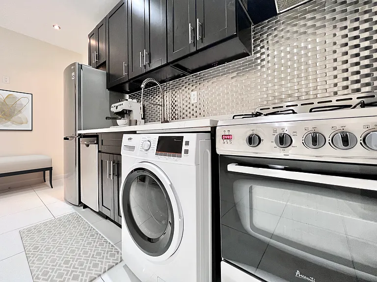 251 W 109th St #3C — Photo 2