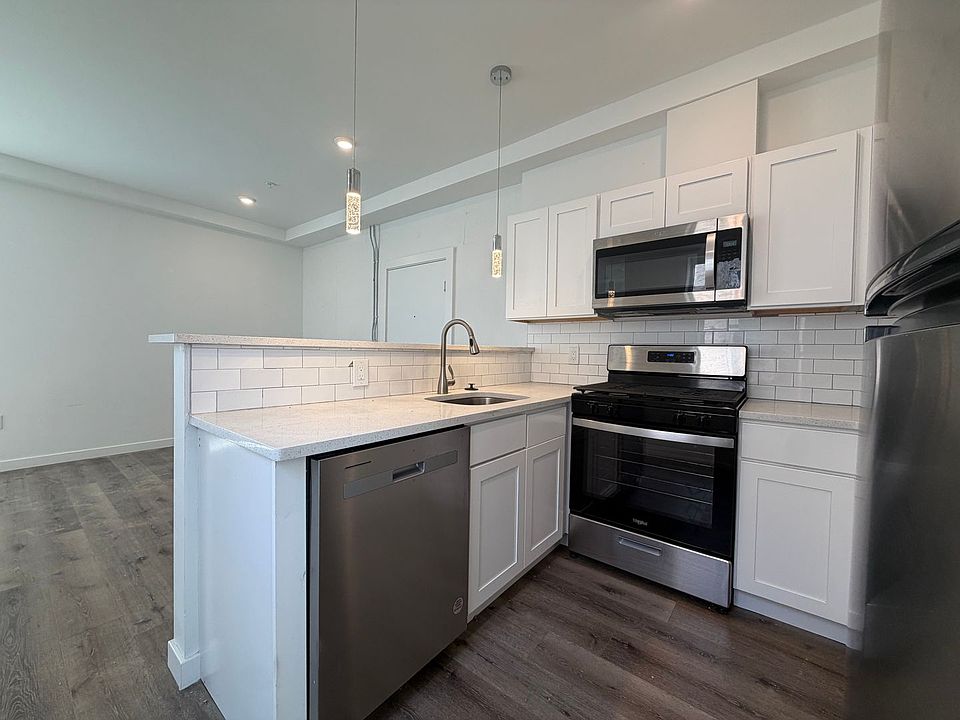 1st image of 240-242 E Girard Ave #3