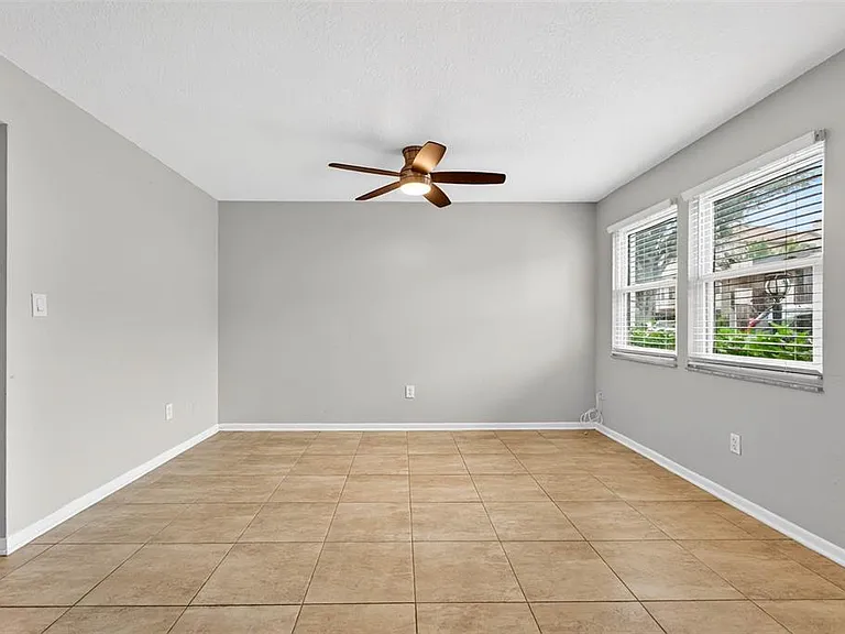 527 S Lincoln Ave #A104 — Photo 8