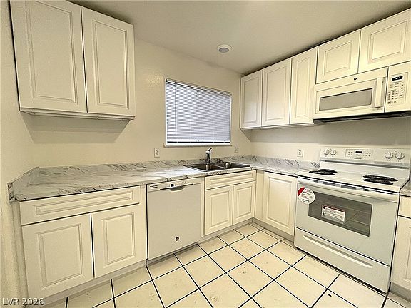 2nd image of 1308 Montclair St