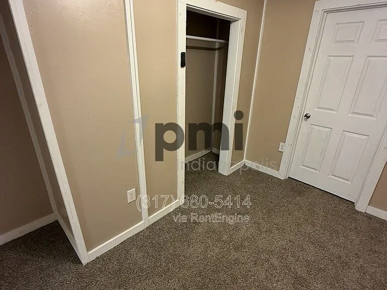 1023 E 8th St #3 — Photo 26
