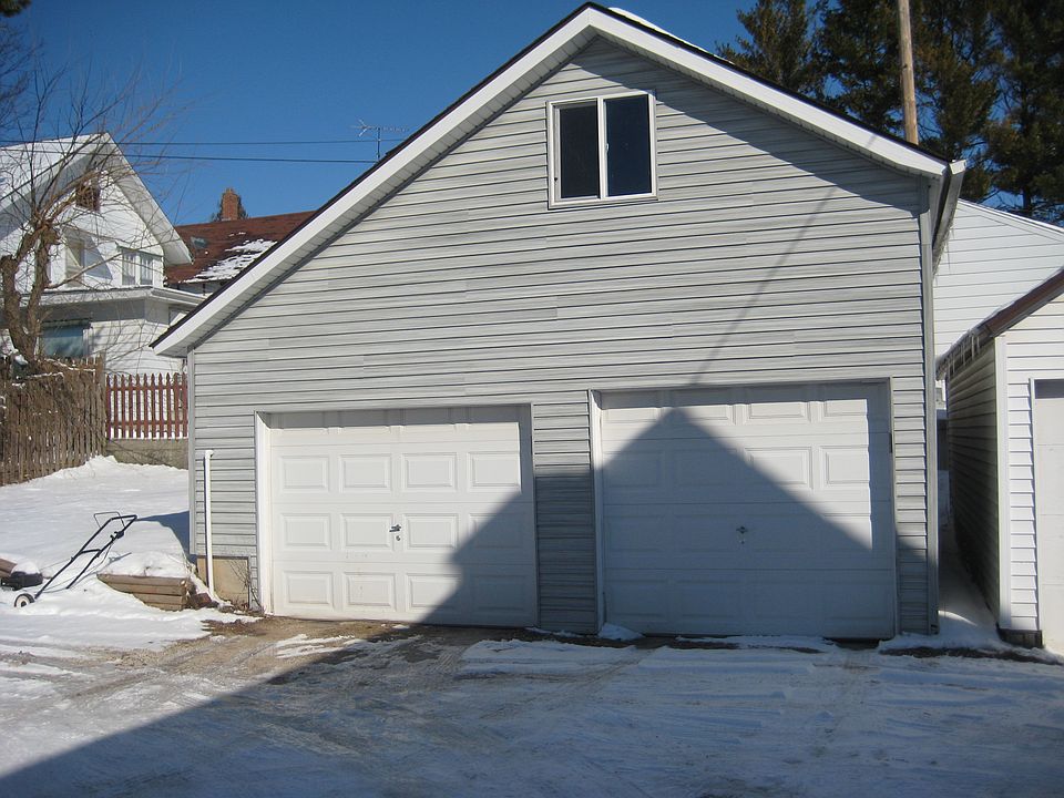 1st image of 410 E Main St