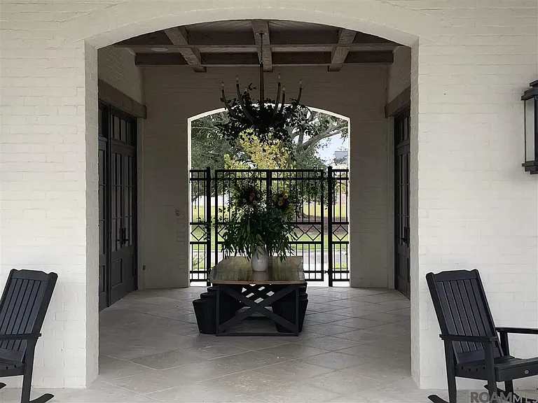 2212 Belfleur St — Photo 37