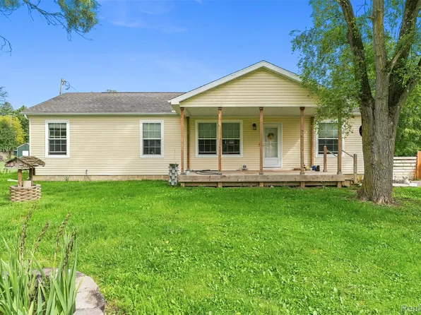 10359 Baker Dr, Clio, MI 48420