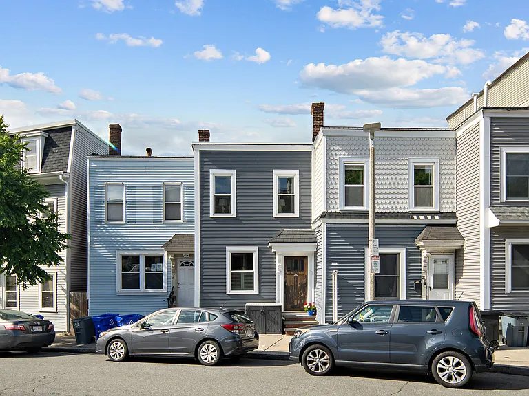 28 Emerson St — Photo 1