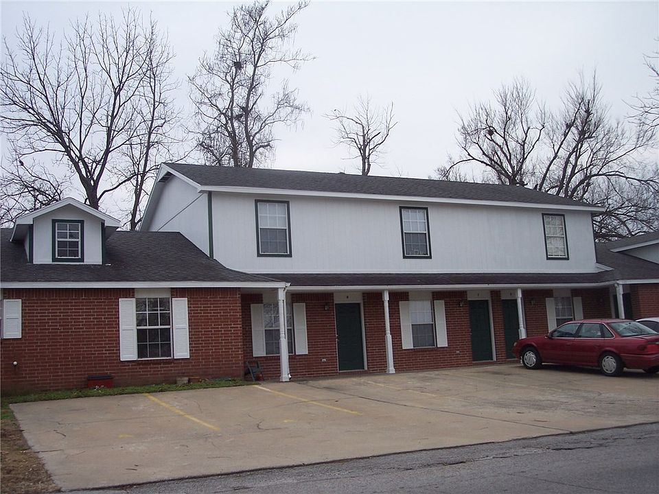 1st image of 120 W Helena St APT B