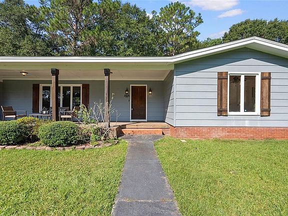 4th image of 1019 Saint Moritz Dr W