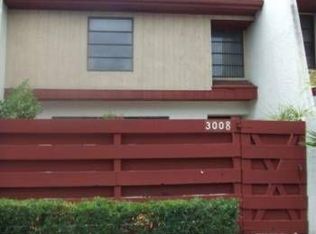 3008 Oaktree Ln, Hollywood, FL 33021