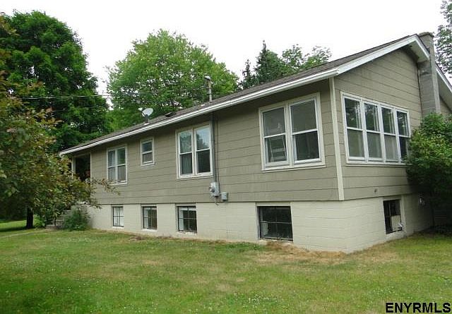 1st image of 29 Green Brook Dr