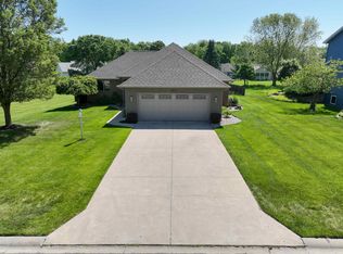 847 Lydia Dr, Warsaw, IN
