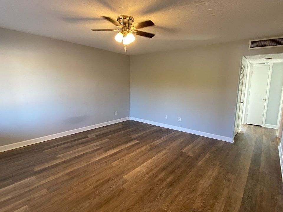 1st image of 1 Plaza Mayor APT 20