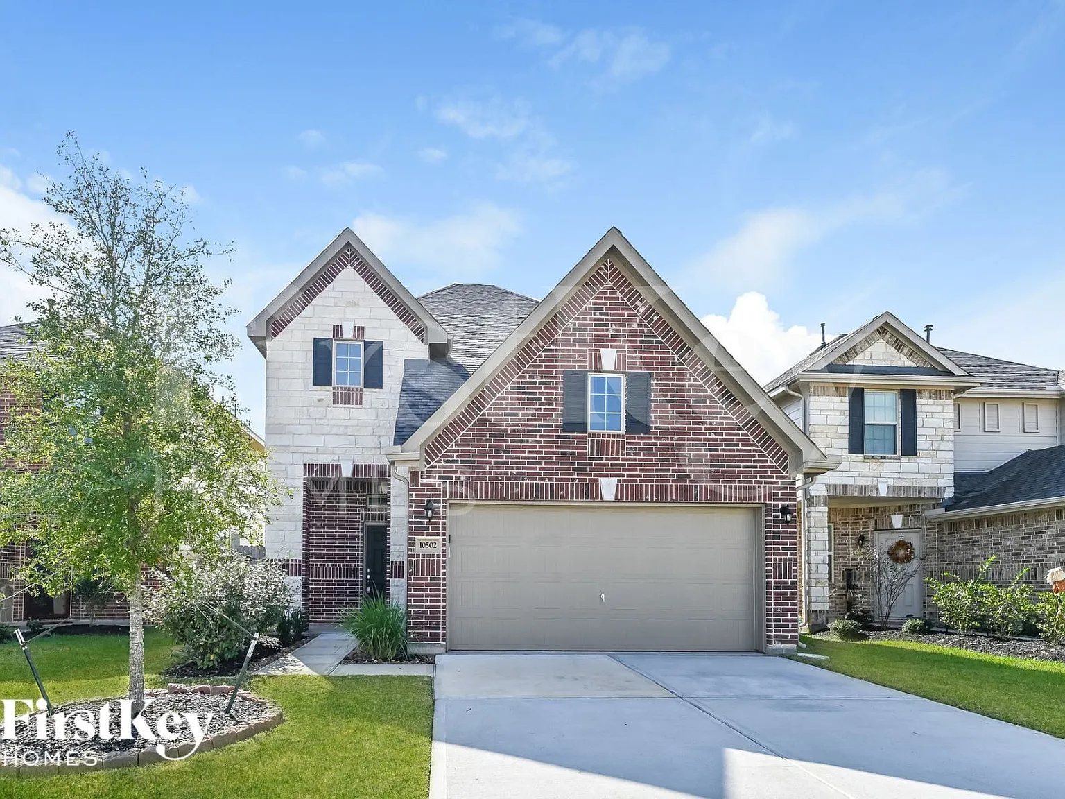 4 bed, 3.0 bath, 2370 sqft, $2,395 — Photo 1