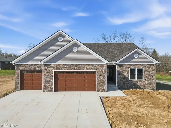 4540 Wyatt Way, Lowellville, OH 44514