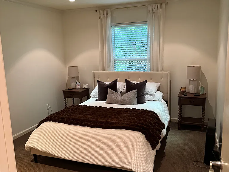 8301 Chatham Dr — Photo 15
