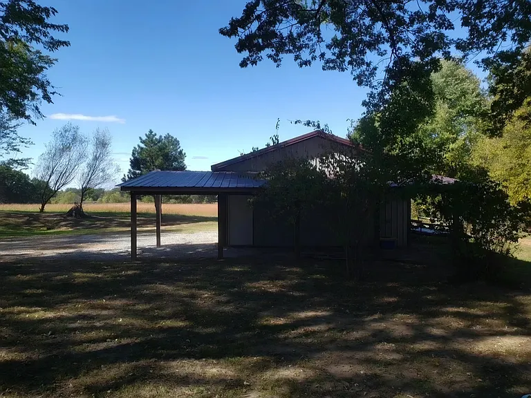 44 Circle Dr — Photo 17